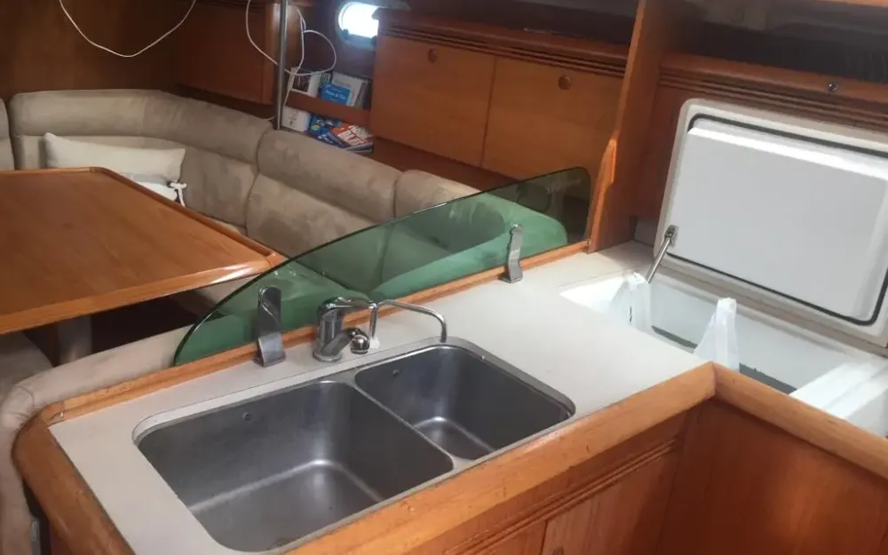 slider 17 Jeanneau Sun Odyssey 43