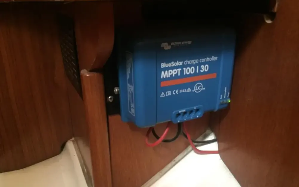 slider 31 Jeanneau Sun Odyssey 43