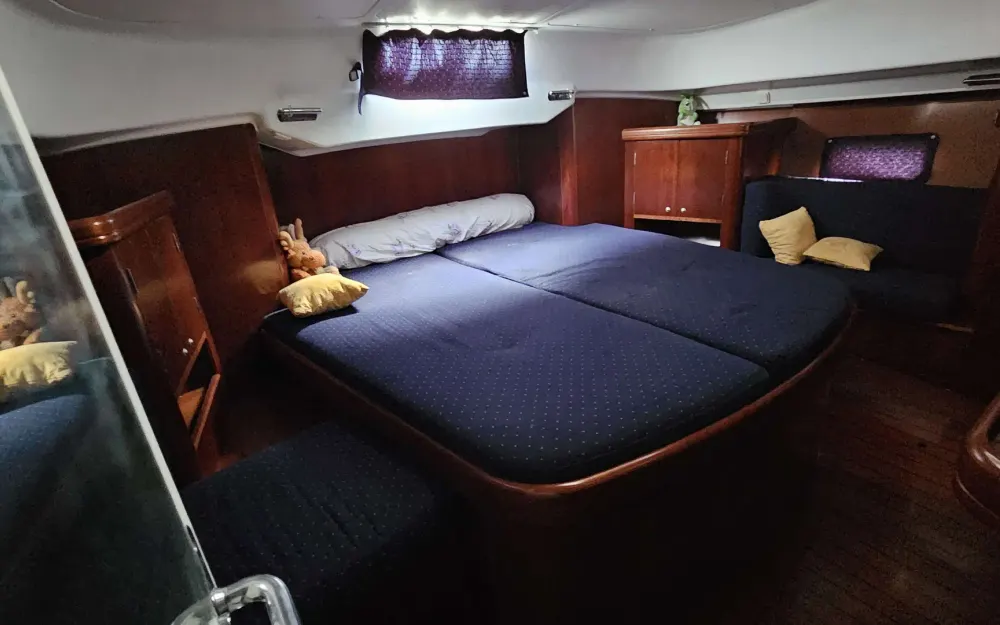 slider 13 Beneteau Oceanis 42 CC