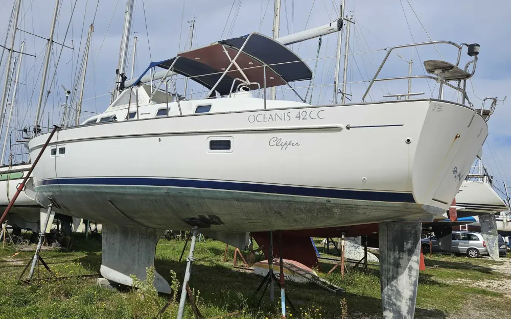 slider 3 Beneteau Oceanis 42 CC