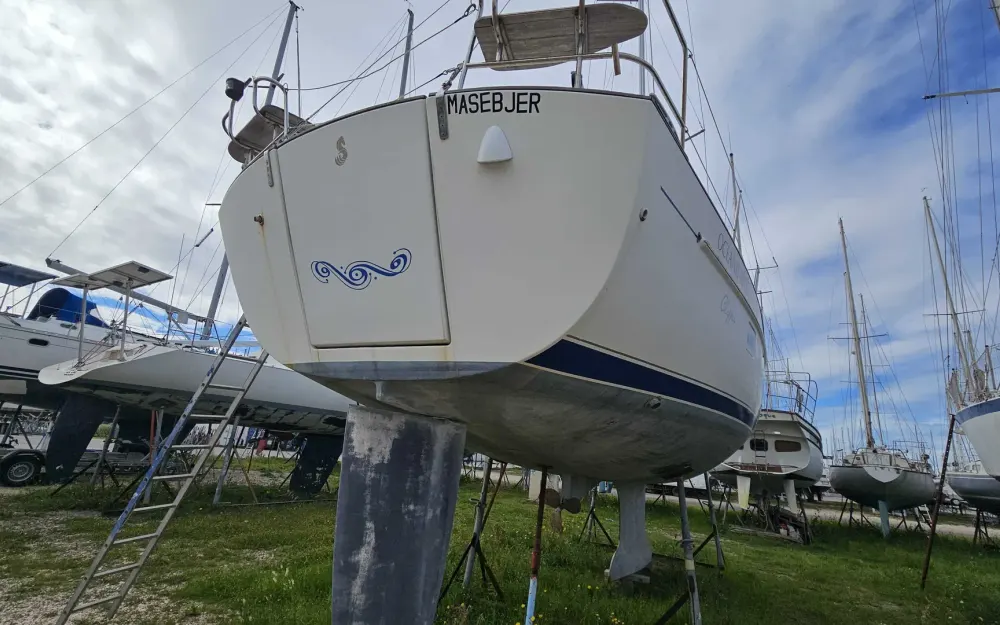 slider 4 Beneteau Oceanis 42 CC