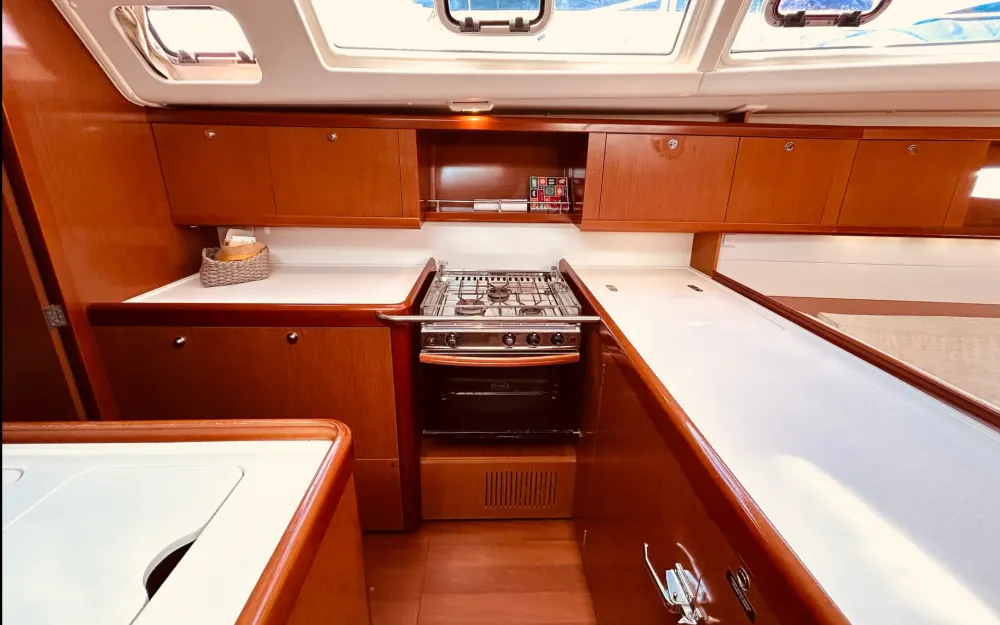 slider 4 Beneteau Oceanis 46