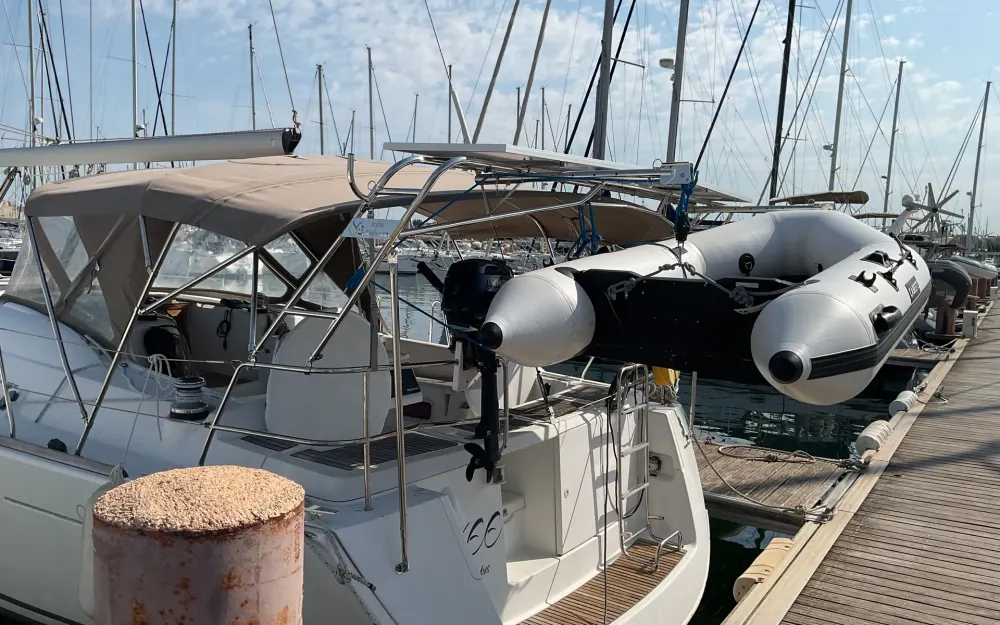 slider 1 Beneteau Oceanis 46