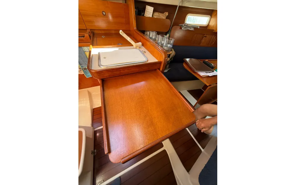 slider 10 Beneteau Oceanis 281