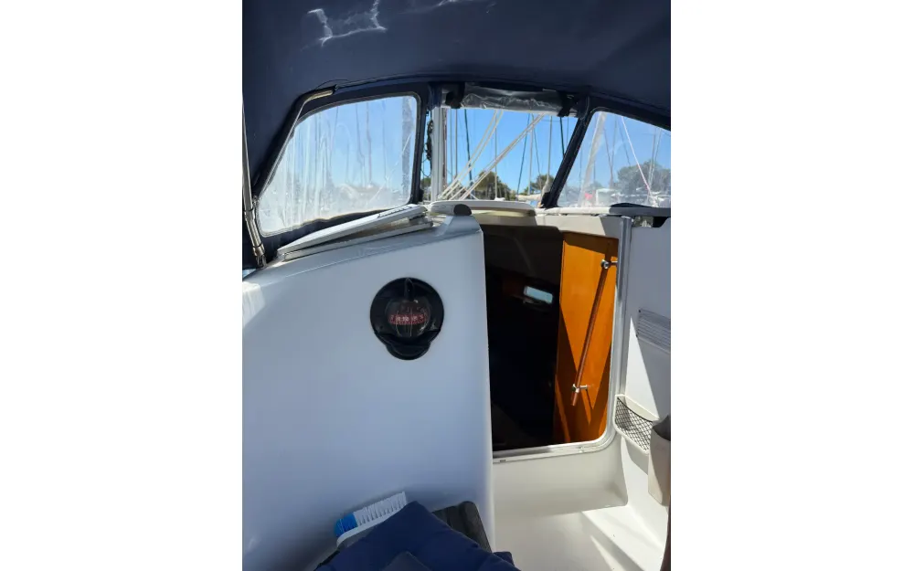 slider 4 Beneteau Oceanis 281