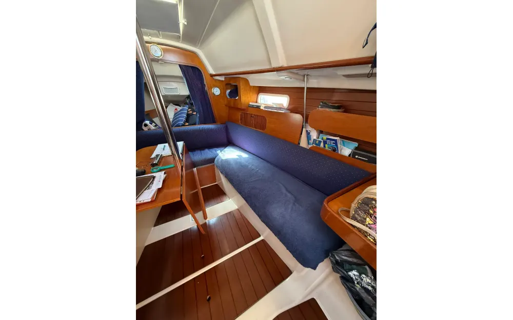 slider 7 Beneteau Oceanis 281
