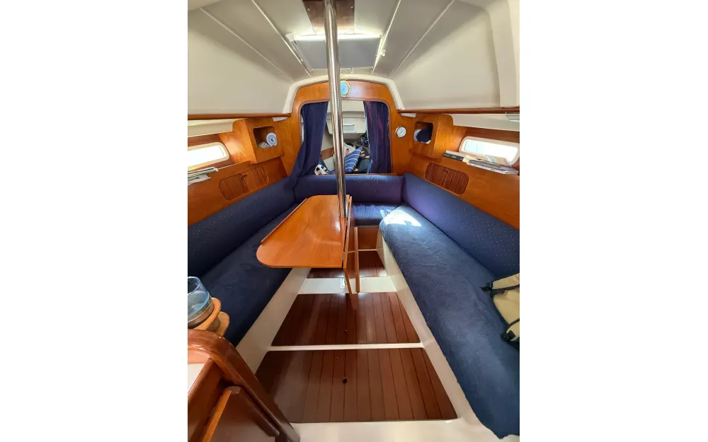slider 8 Beneteau Oceanis 281
