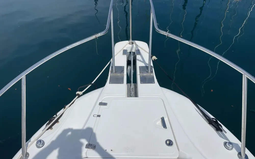 slider 6 Boston Whaler  26 Outrage
