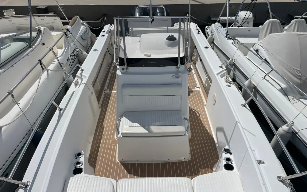slider 7 Boston Whaler  26 Outrage