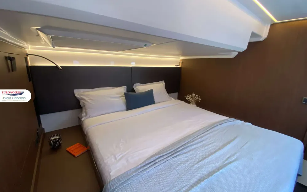 slider 12 Prestige Yachts M48