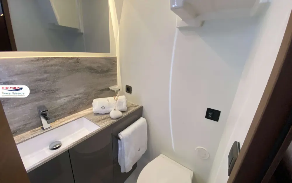 slider 13 Prestige Yachts M48