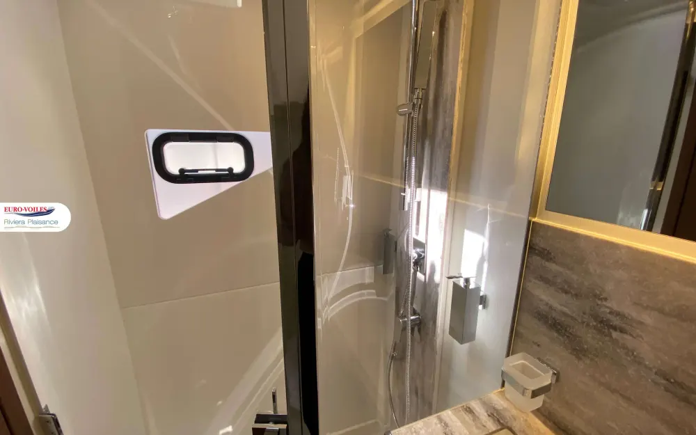 slider 14 Prestige Yachts M48