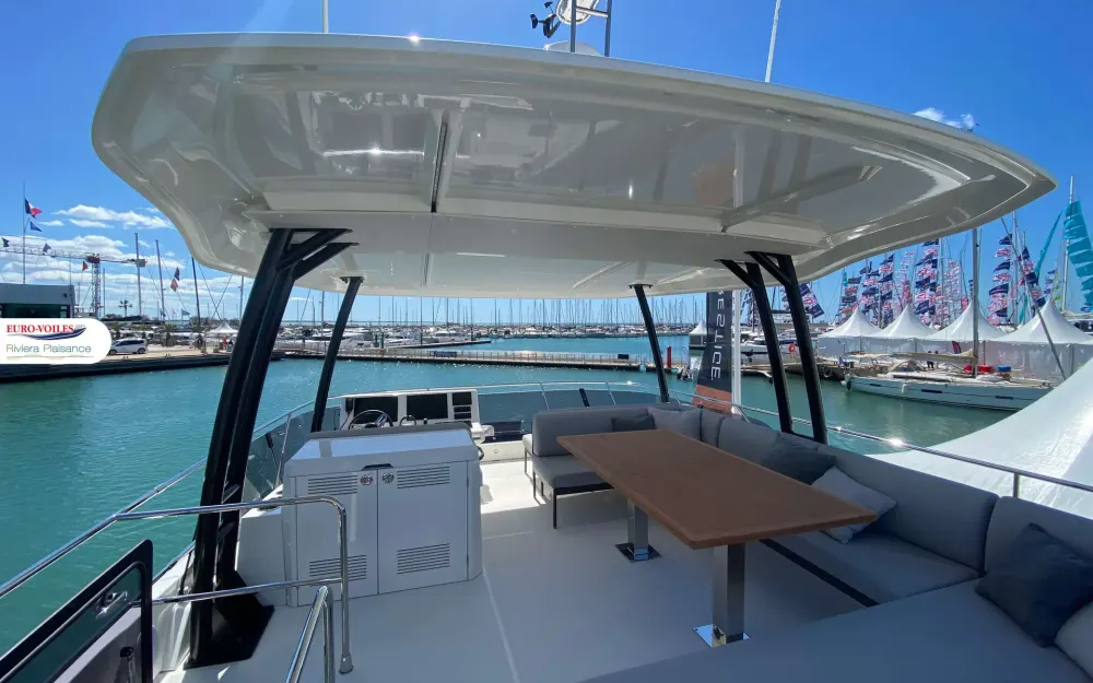 slider 16 Prestige Yachts M48