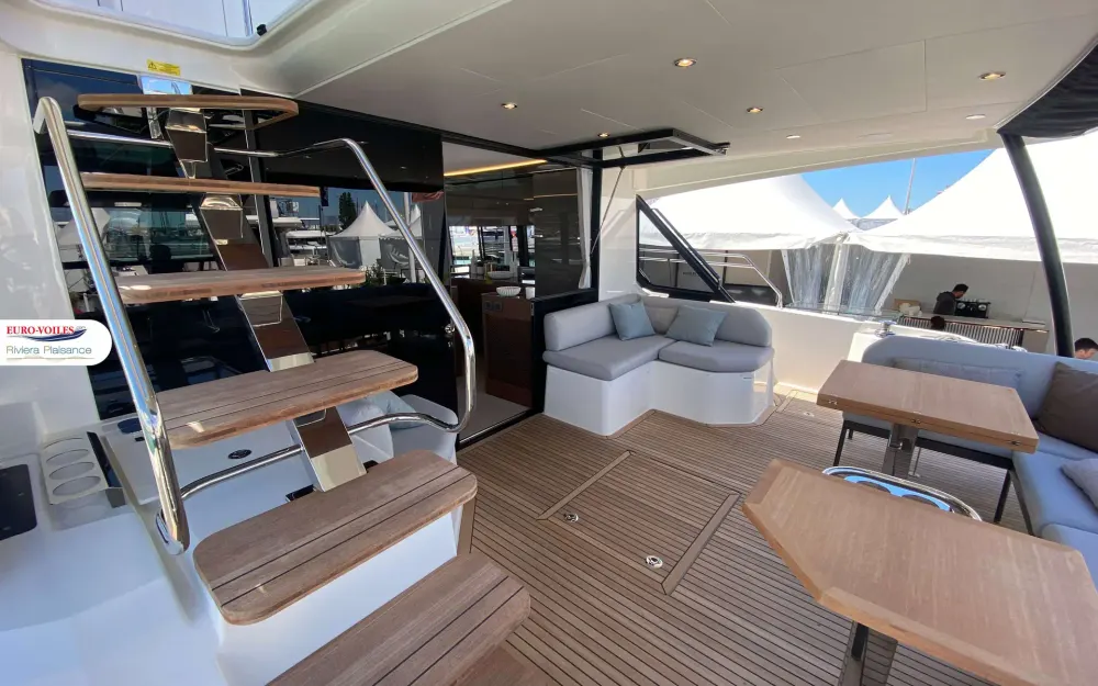 slider 3 Prestige Yachts M48