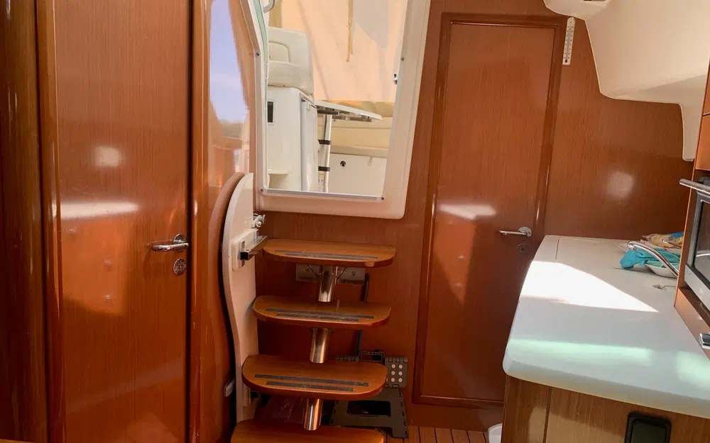 slider 13 Jeanneau Prestige 30