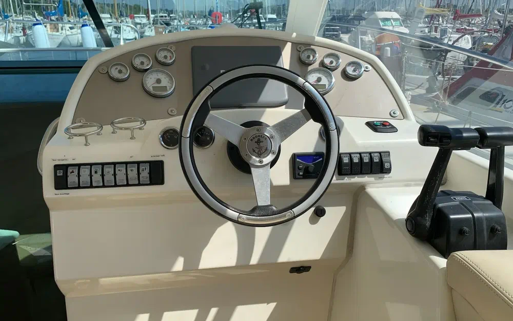 slider 4 Jeanneau Prestige 30