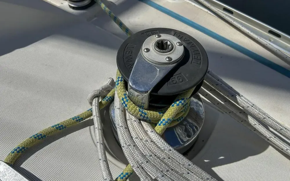 slider 12 Jeanneau Sun Magic 44