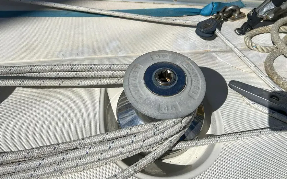 slider 13 Jeanneau Sun Magic 44