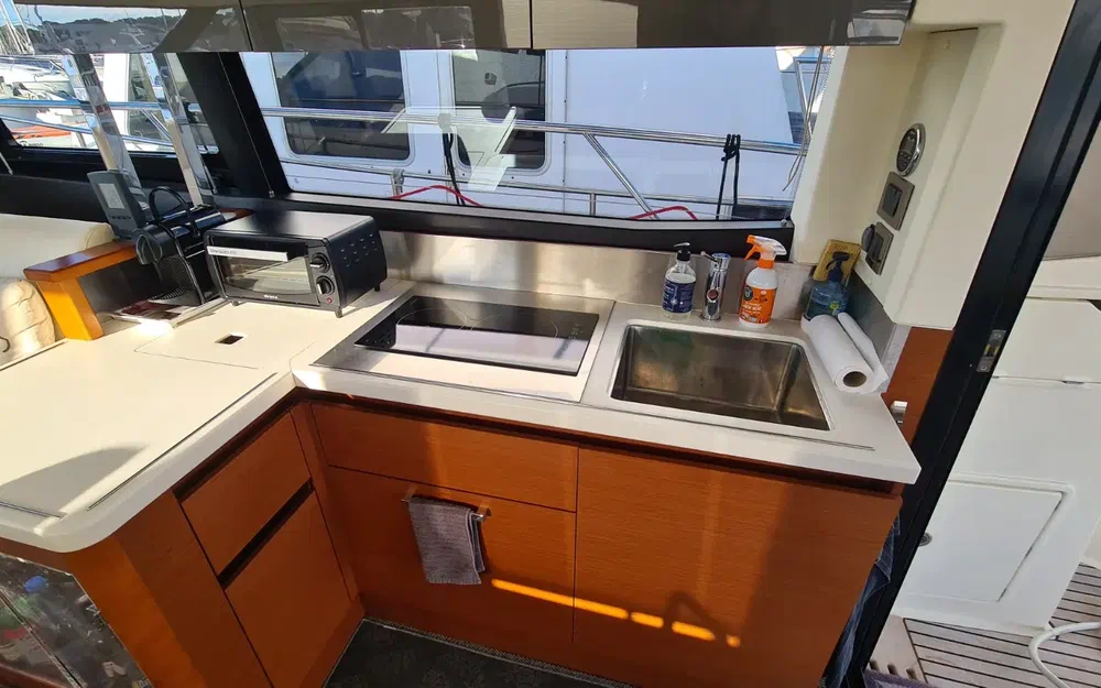 slider 9 Prestige Yachts 450 Fly