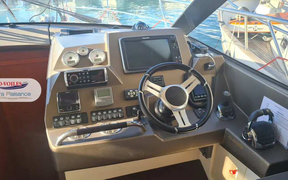 slider 14 Prestige Yachts 450 Fly