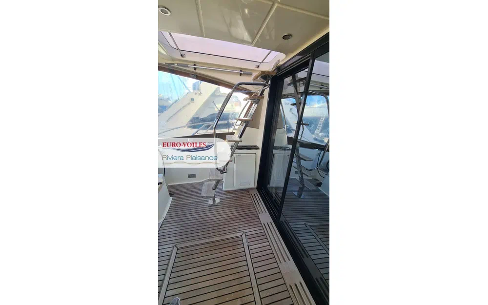 slider 4 Prestige Yachts 450 Fly