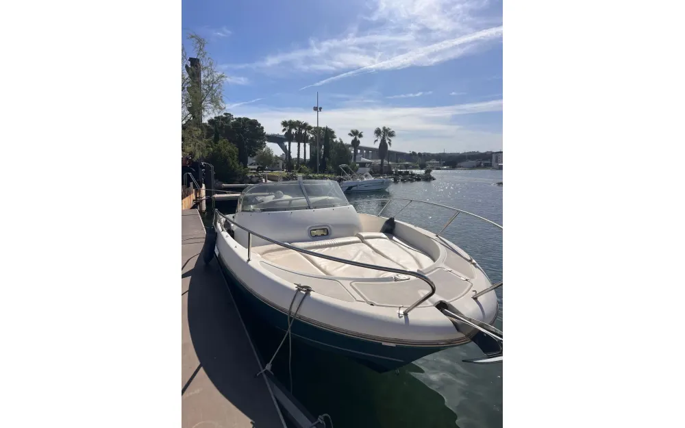 slider 1 Jeanneau Cap Camarat 755 WA
