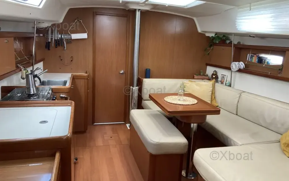 slider 9 Beneteau Oceanis 43