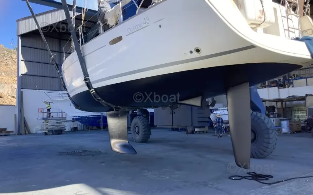 slider 5 Beneteau Oceanis 43