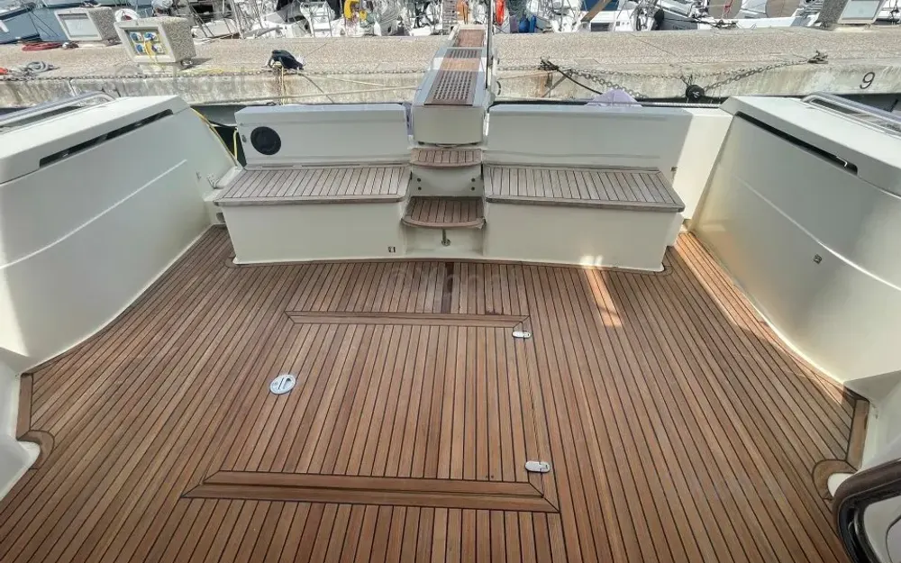 slider 6 Ferretti  53