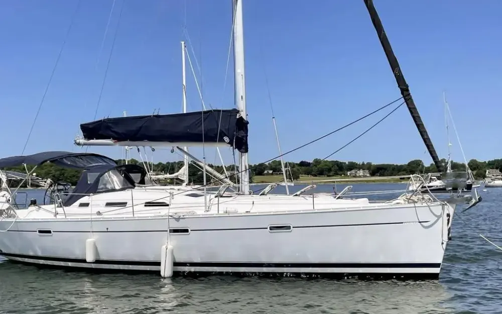 slider 0 Beneteau Oceanis 393 Clipper