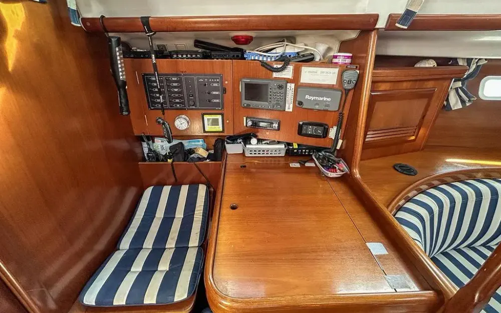 slider 16 Beneteau Oceanis 393 Clipper