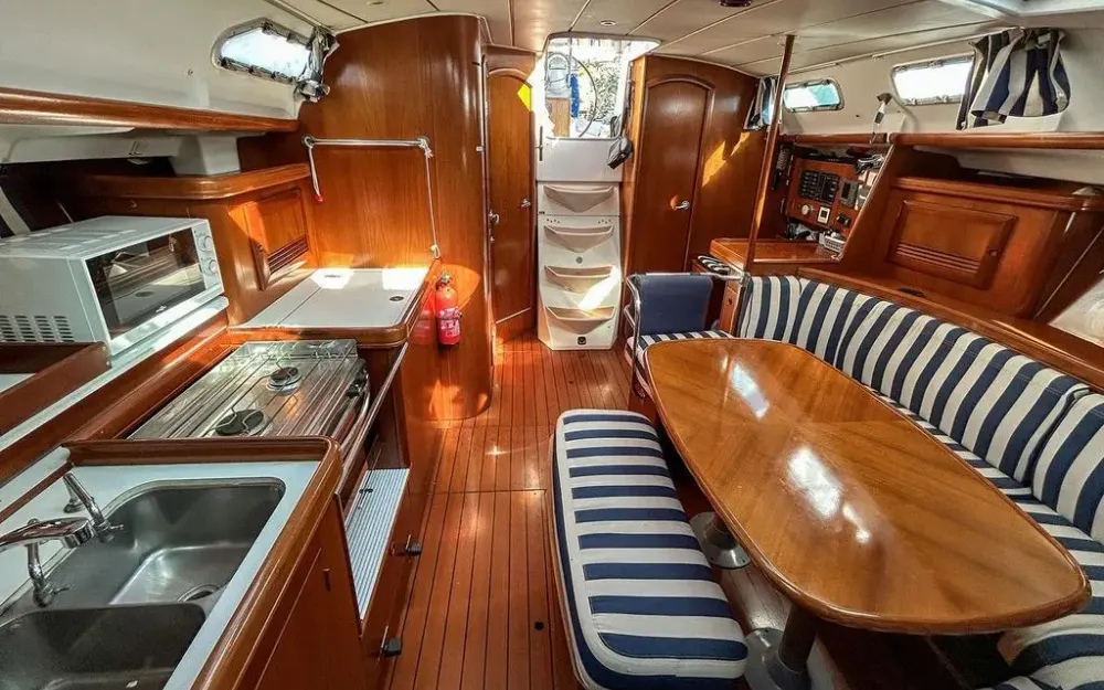 slider 2 Beneteau Oceanis 393 Clipper