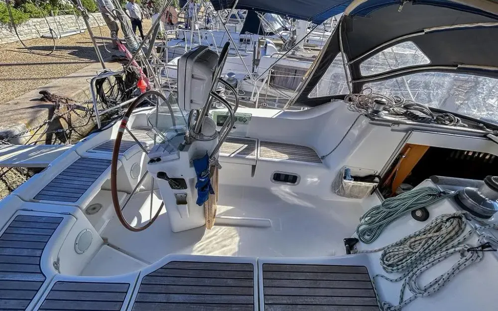 slider 6 Beneteau Oceanis 393 Clipper