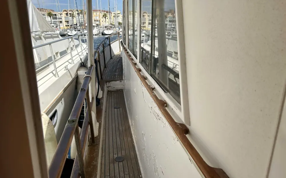 slider 13 Grand Banks  42 Europa