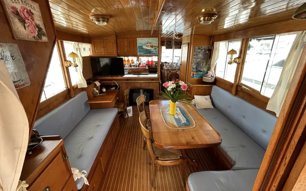 slider 2 Grand Banks  42 Europa