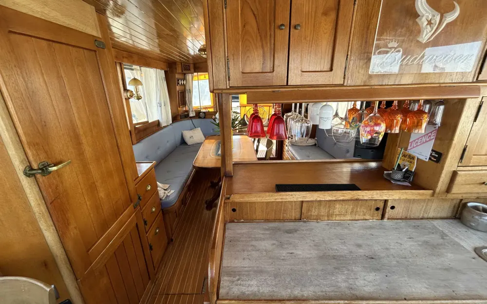 slider 5 Grand Banks  42 Europa