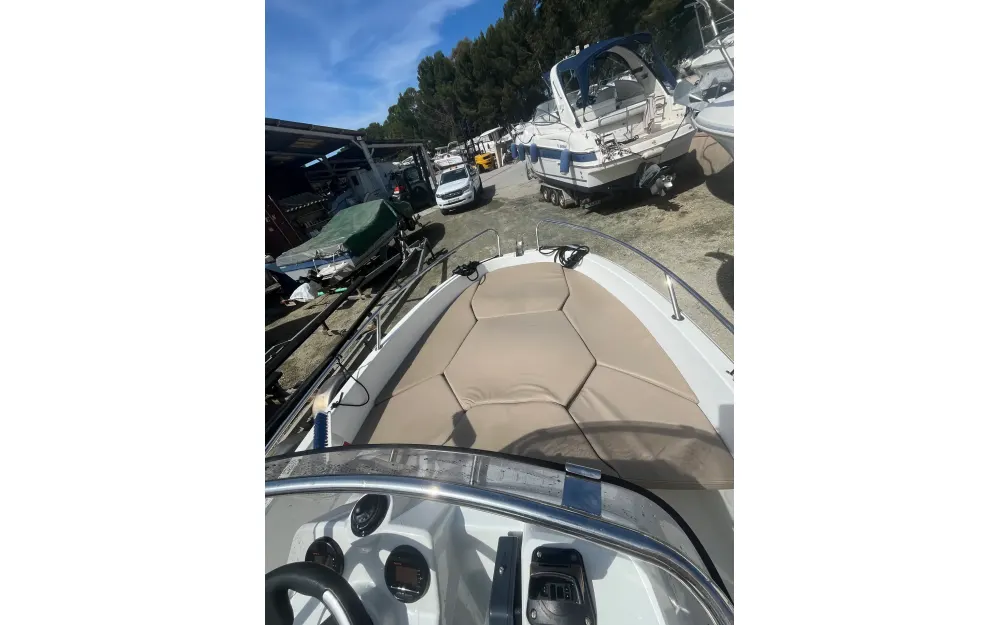 slider 16 Jeanneau Cap Camarat 4.7 CC