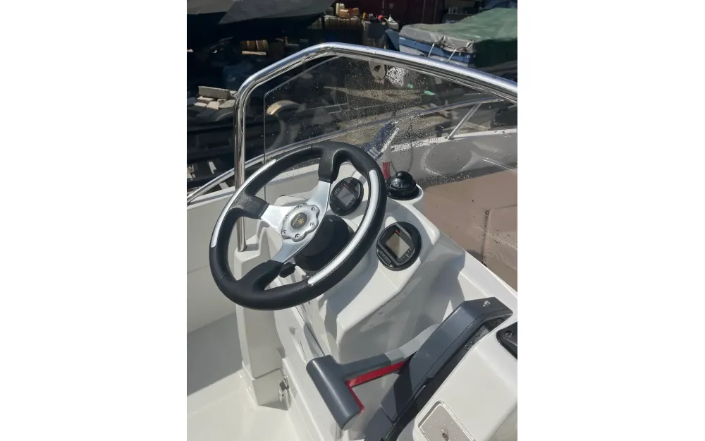 slider 10 Jeanneau Cap Camarat 4.7 CC