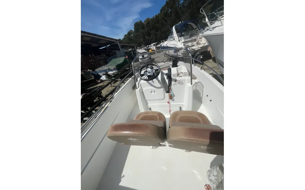 slider 13 Jeanneau Cap Camarat 4.7 CC