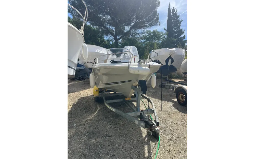 slider 20 Jeanneau Cap Camarat 4.7 CC