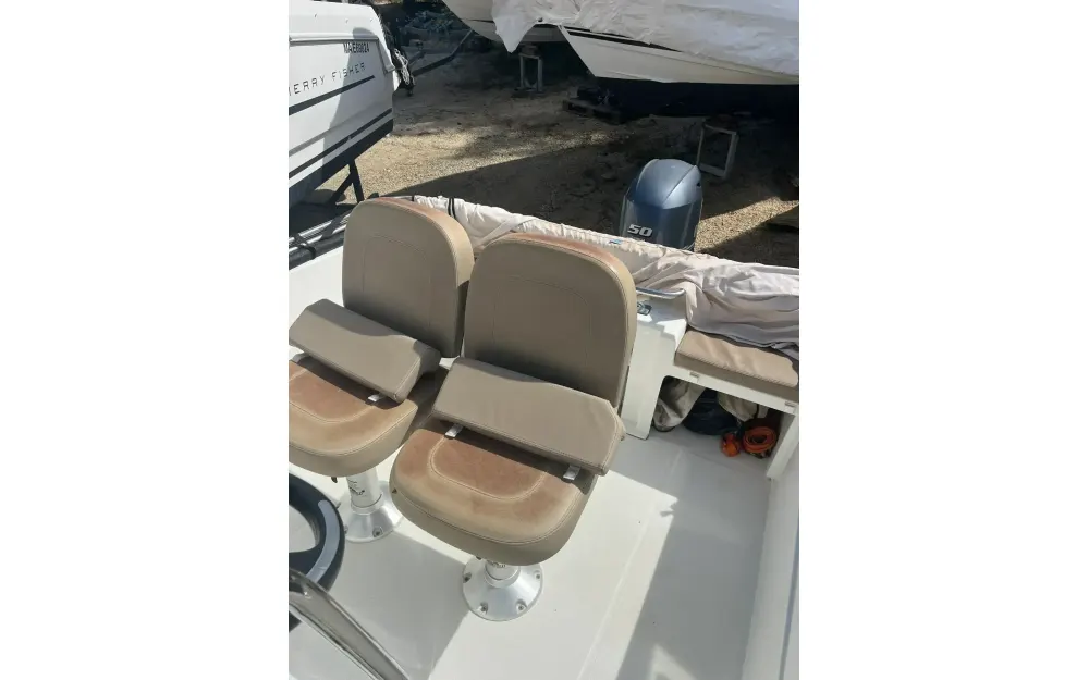 slider 11 Jeanneau Cap Camarat 4.7 CC