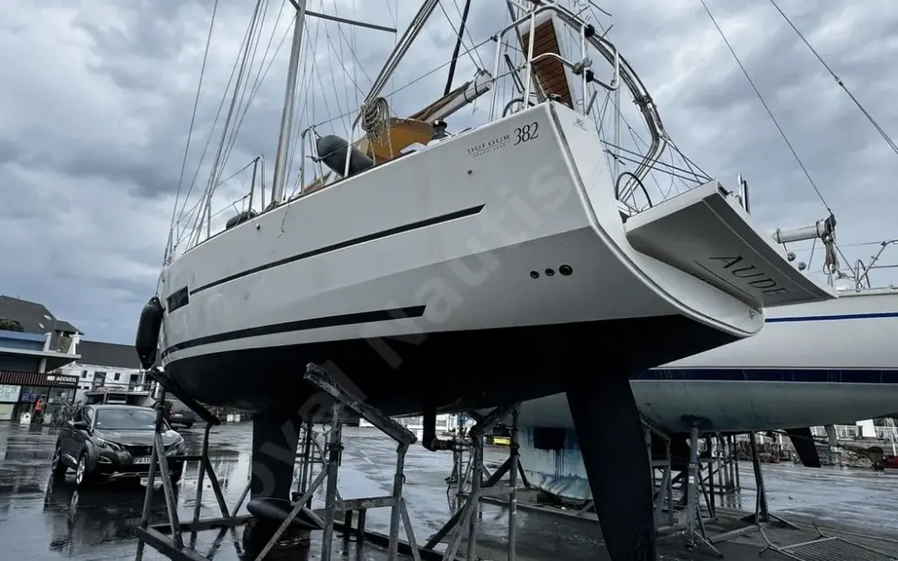 slider 16 Dufour  382 Grand Large