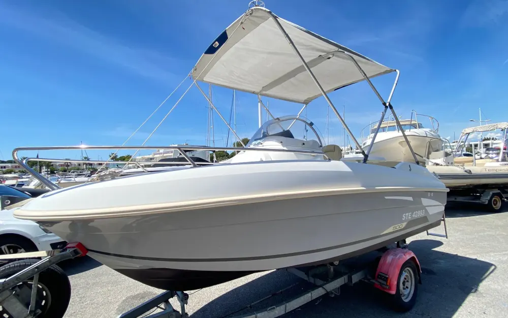 slider 1 Beneteau Flyer 500 Open