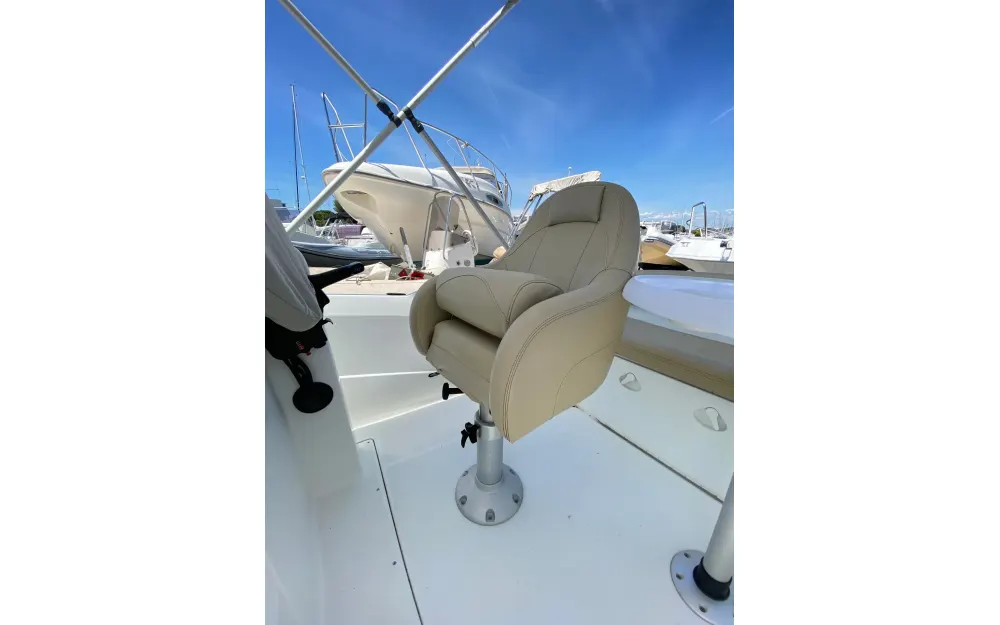 slider 6 Beneteau Flyer 500 Open