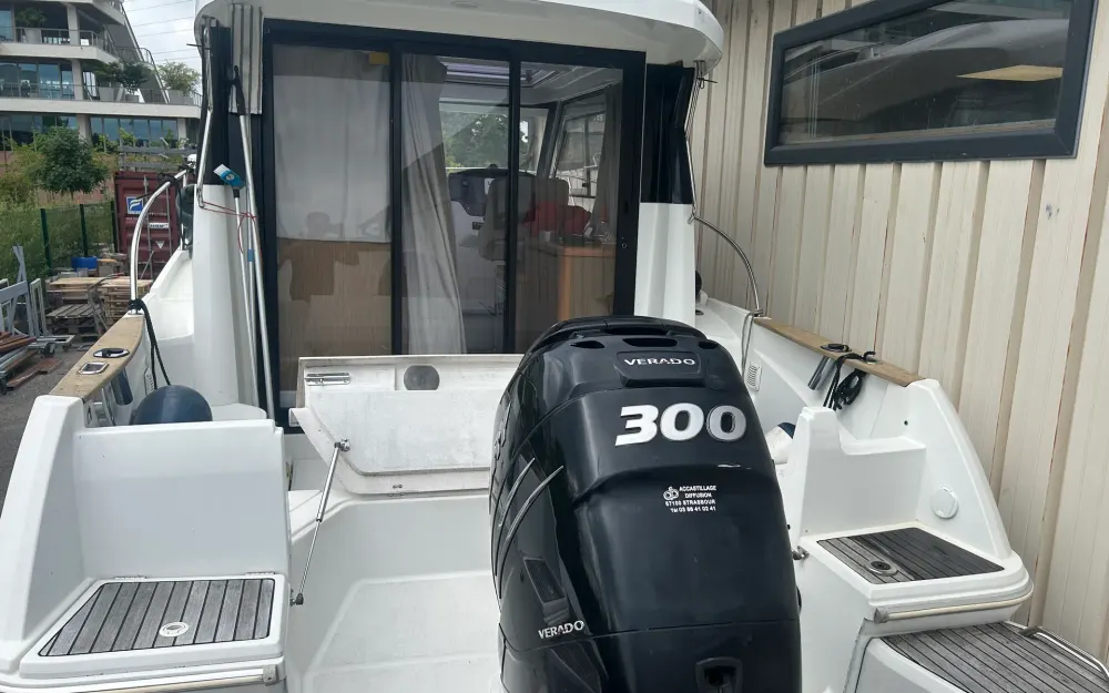 slider 1 Beneteau Antares 880