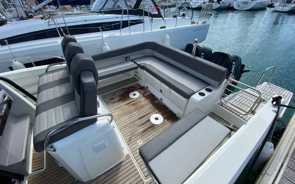 slider 5 Jeanneau Cap Camarat 9.0 CC