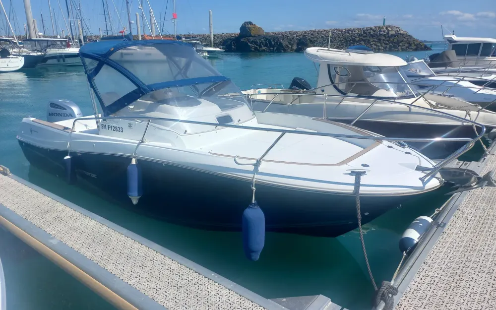 slider 1 Jeanneau Cap Camarat 7.5 WA