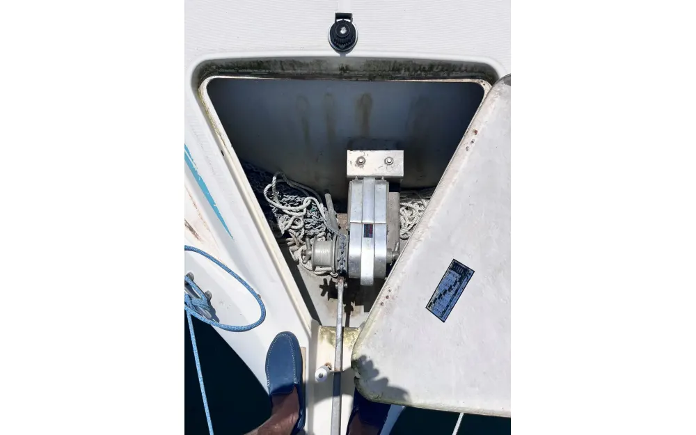 slider 16 Beneteau Antares 805