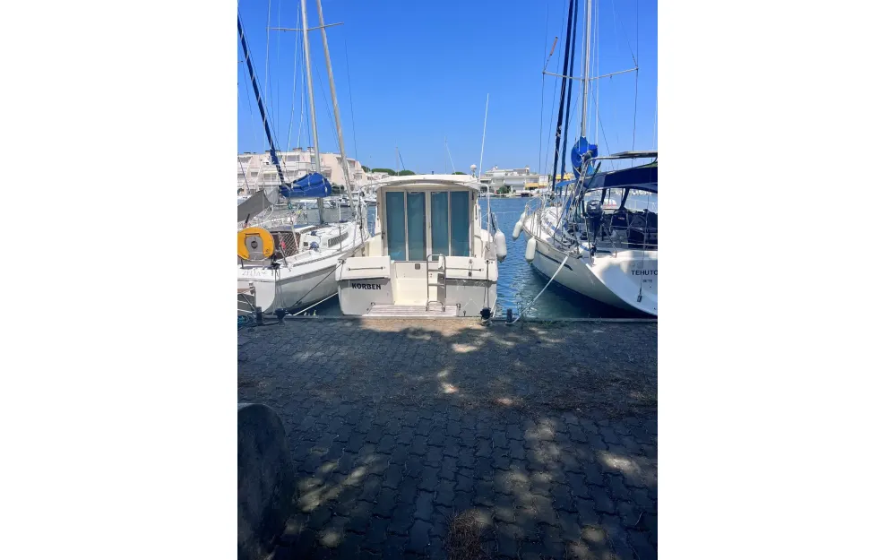 slider 19 Beneteau Antares 805