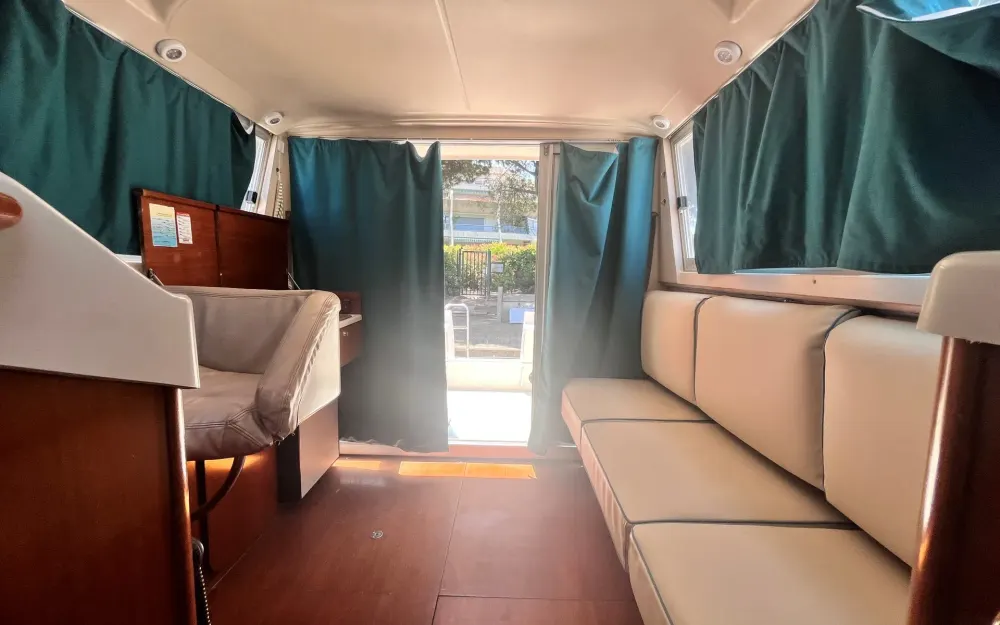 slider 4 Beneteau Antares 805
